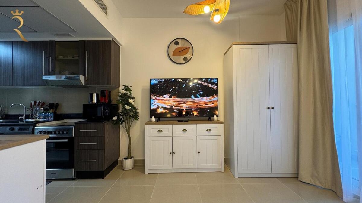 Apartment Luxury In Al Reef With King Bed Abu Dhabi