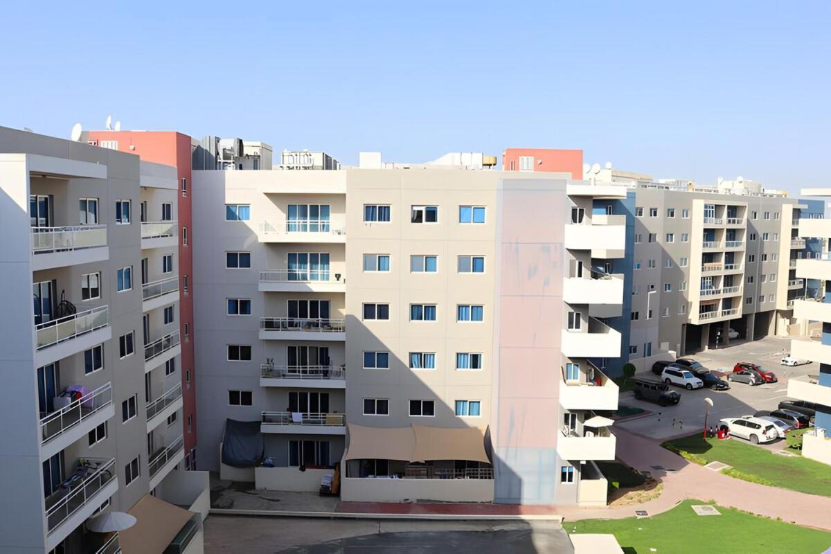 Apartment Luxury In Al Reef With King Bed *