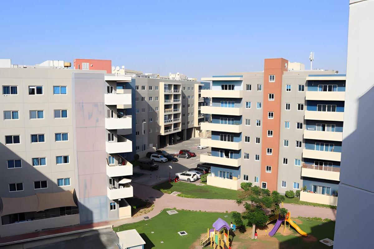 Apartment Luxury In Al Reef With King Bed