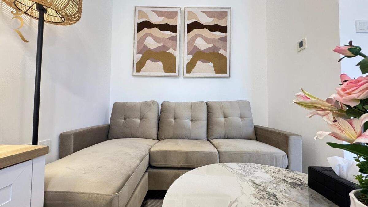 Apartment Luxury In Al Reef With King Bed