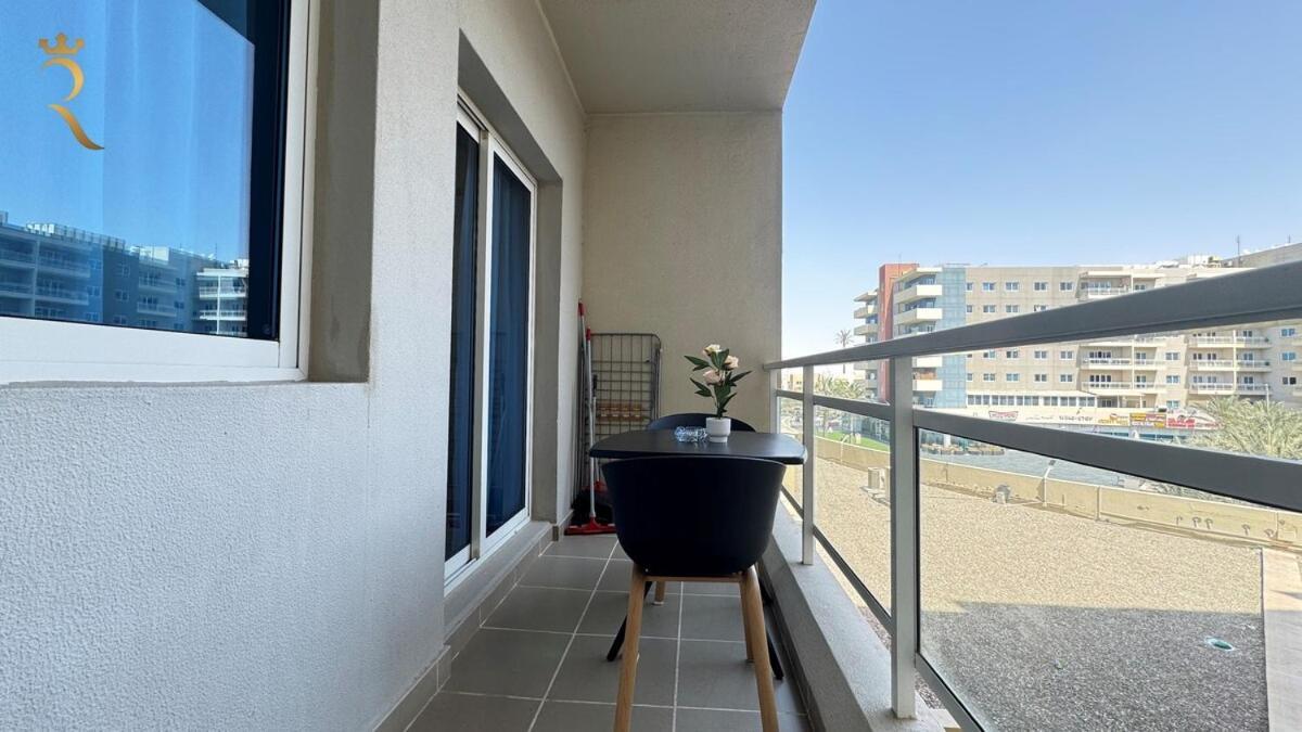 Luxury In Al Reef With King Bed Apartment
